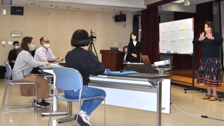 「在日外国人ろう者を対象とした日本語教室」プロジェクトの報告会を行いました。